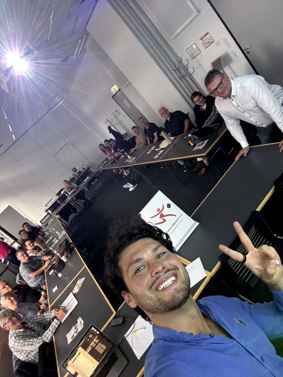 Felipe beim Vortrag
