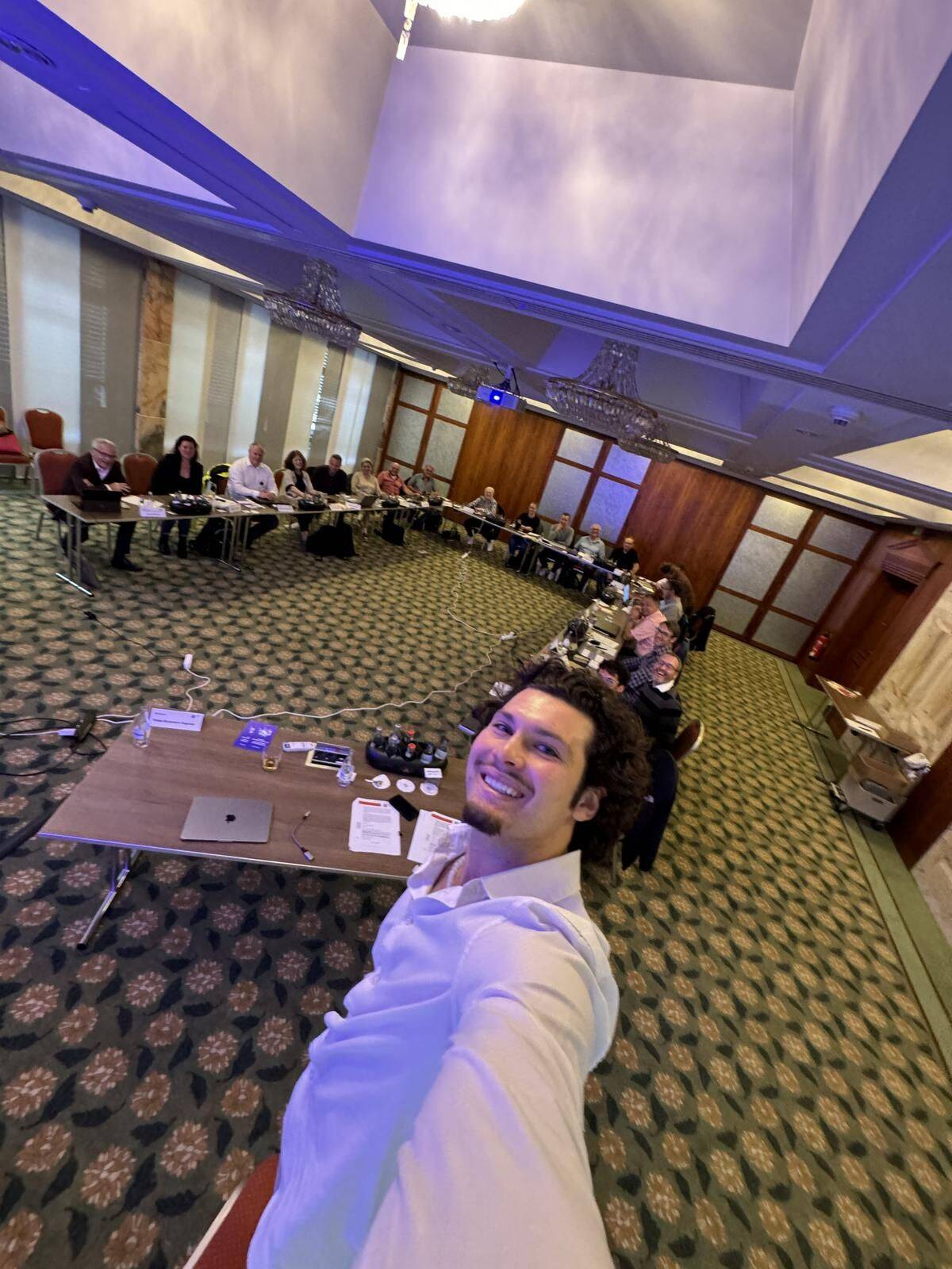 Felipe Bergmann Segovia als KI-Referent bei RKW Hessen Workshop